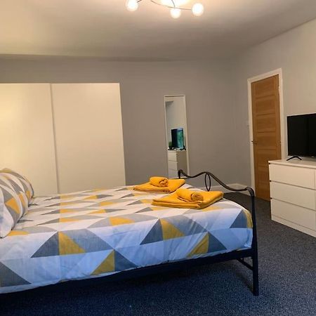 Fantastic Large 2 X Bedroom Flat, Free Parking Sale Εξωτερικό φωτογραφία