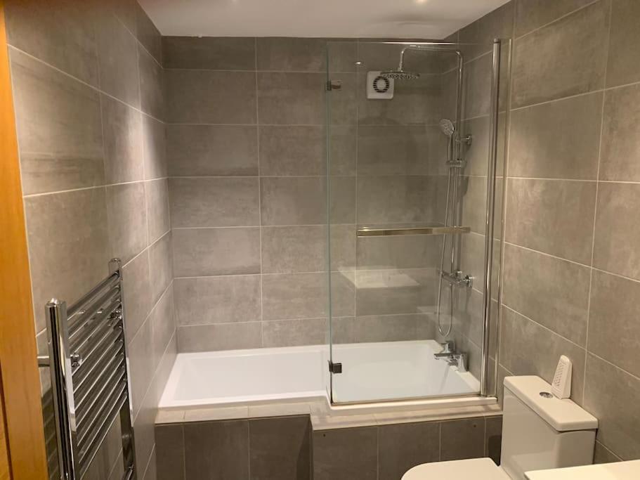 Fantastic Large 2 X Bedroom Flat, Free Parking Sale Εξωτερικό φωτογραφία